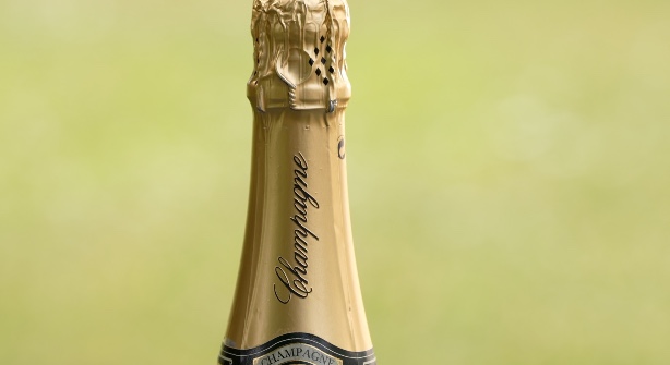 Champagne : 266 millions de bouteilles écoulées en 2025