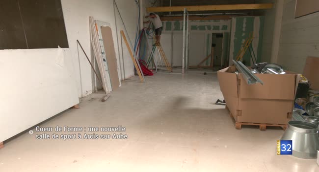 Intérieur en construction de la salle de sport Cœur de Forme à Arcis-sur-Aube