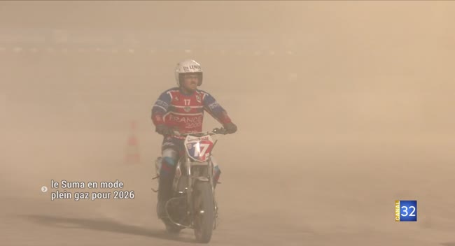 Joueurs du SUMA Troyes lors d'un entraînement de motoball au stade Gaston Arbouin