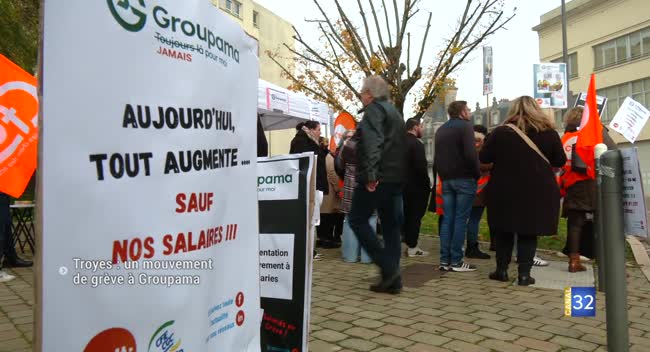 Salariés de Groupama Nord-Est en grève place Casimir-Perier à Troyes
