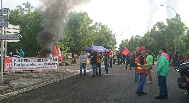 Nogent-Sur-Seine : l'accès à la centrale nucléaire filtré par des grévistes