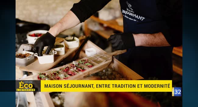 Préparation de plats traiteur par un cuisinier de Maison Séjournant