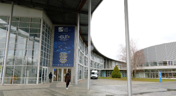Université de Technologie de Troyes : un bachelor en intelligence artificielle voit le jour
